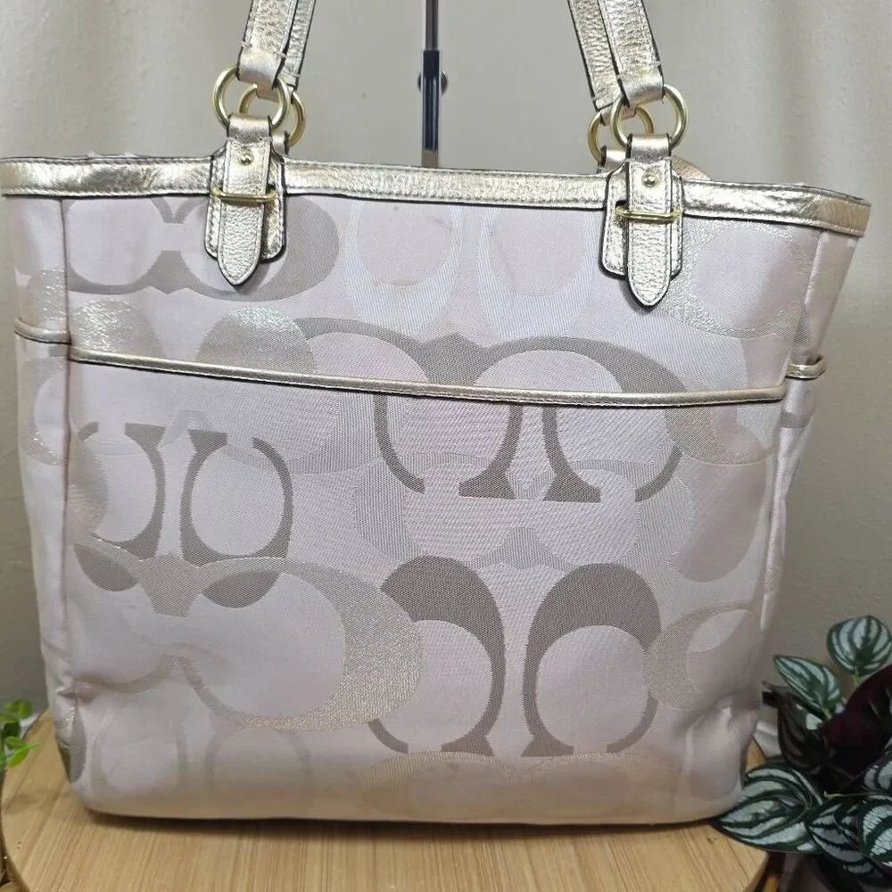 Coach Gallery Tote Optic Signature Sateen Gold Khaki F19675 Large Zip Shoulder B - Picture 5 of 16